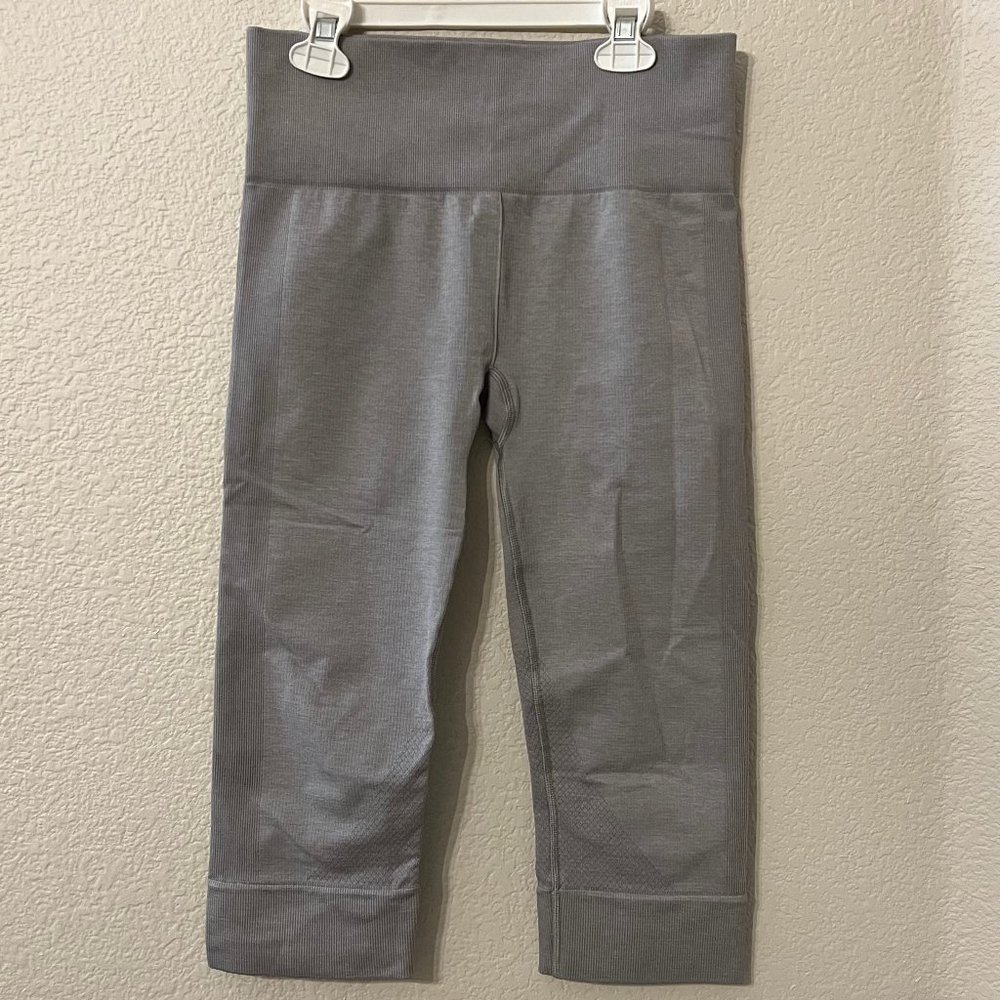 Lululemon Grey Leggings Cropped